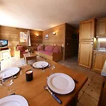 Les Arolles By Les Etincelles Aparthotel