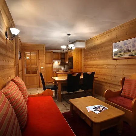 Appart hôtel Résidences Les Arolles By Les Etincelles 4*